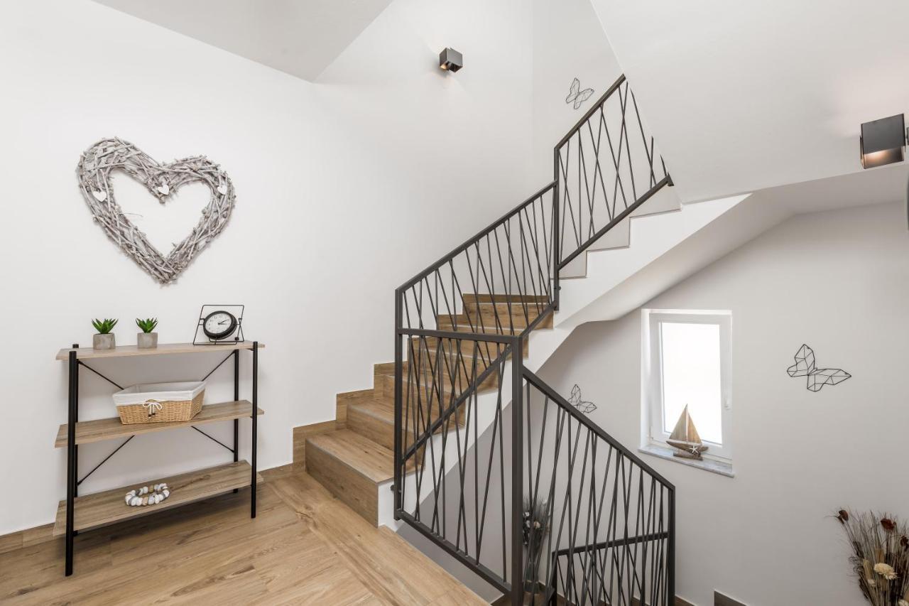 Vila Infinity Poljane