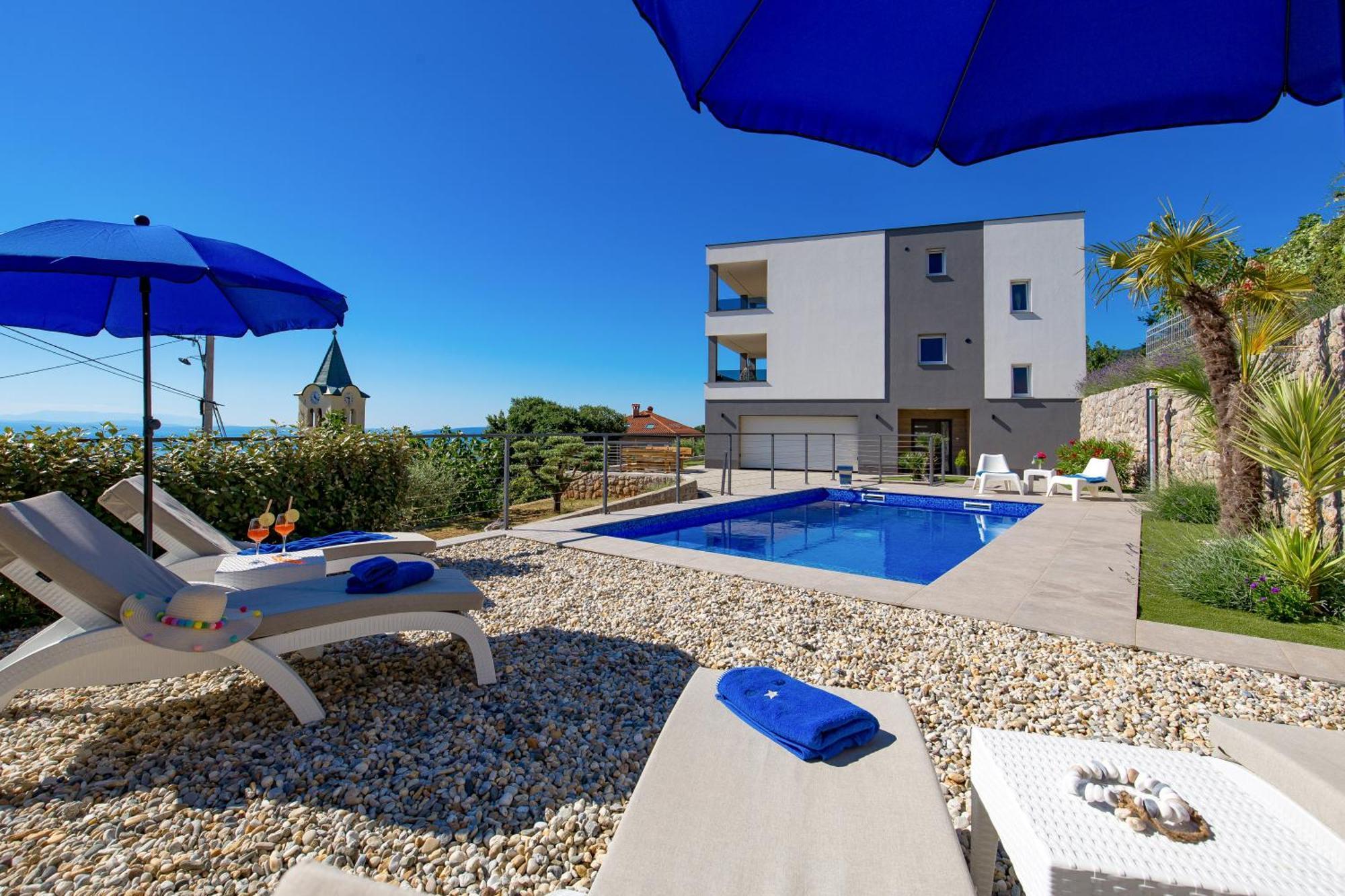 Infinity Vila Poljane